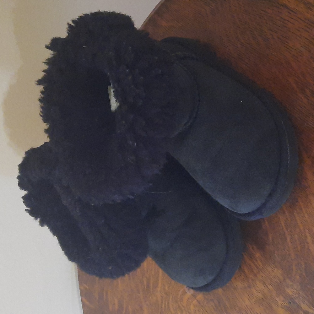 Little Girl Ugg Boots size 9 Black